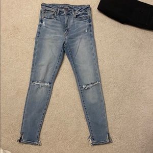 Light washed ripped jeans